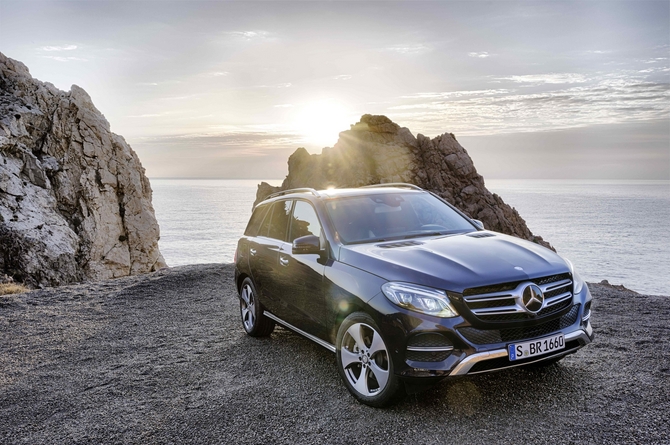 Mercedes-Benz GLE 350d 4MATIC Mercedes-Benz GLE 350d 4MATIC