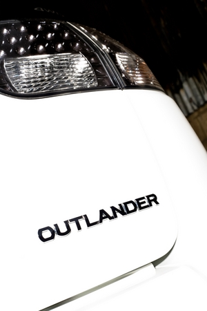 Mitsubishi Outlander 2WD 2.2 DI-D ASG Instyle Navi Mitsubishi Outlander 2WD 2.2 DI-D ASG Instyle Navi
