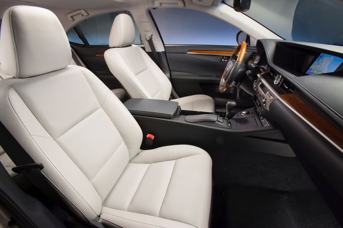 Lexus ES 300h Hybrid Lexus ES 300h Hybrid