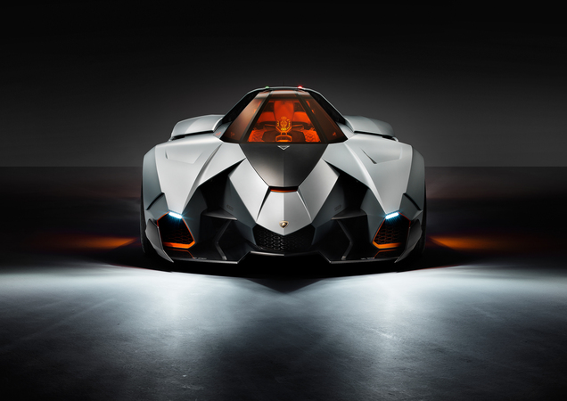 Er ist auch inspiriert durch die Form eines Trimaran Er ist auch inspiriert durch die Form eines Trimaran