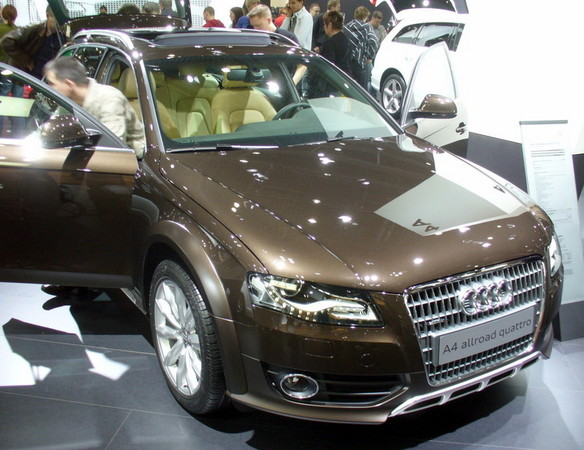 Audi A4 allroad quattro 3.0 TDI S-Tronic Audi A4 allroad quattro 3.0 TDI S-Tronic