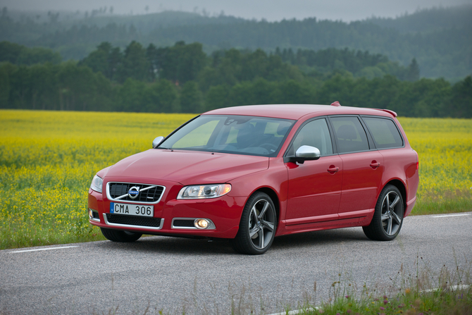 Volvo V70 D5 R-Design Geartronic Volvo V70 D5 R-Design Geartronic