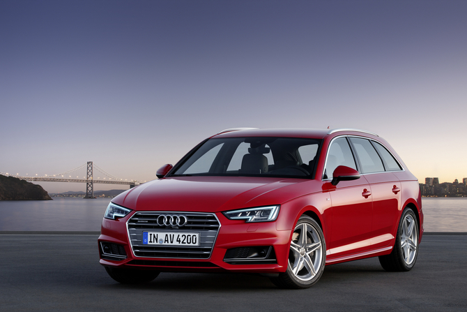 Audi A4 Avant 2.0 TDI S tronic Audi A4 Avant 2.0 TDI S tronic