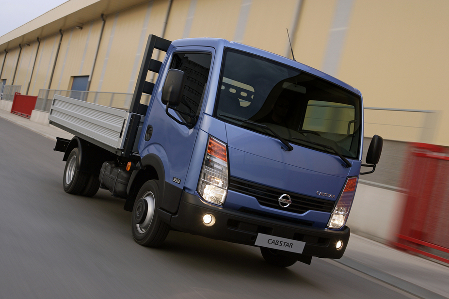 Nissan Cabstar Cab. Rebat. 35.13/3 6 vel. Premium