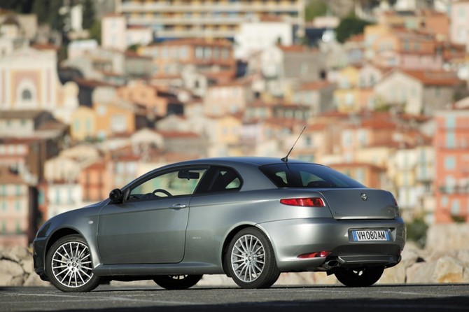 Alfa Romeo GT 1.9 Multijet 16v Alfa Romeo GT 1.9 Multijet 16v