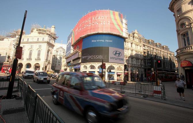 Hyundai Takes Over Piccadilly Circus Hyundai Takes Over Piccadilly Circus