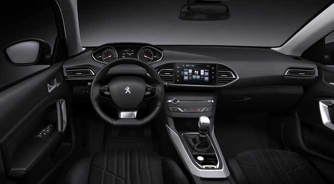 Une console centrale haute valorisante et un grand écra n tactile de 9,7’’ pour une conduite intuitive. Une console centrale haute valorisante et un grand écra n tactile de 9,7’’ pour une conduite intuitive.