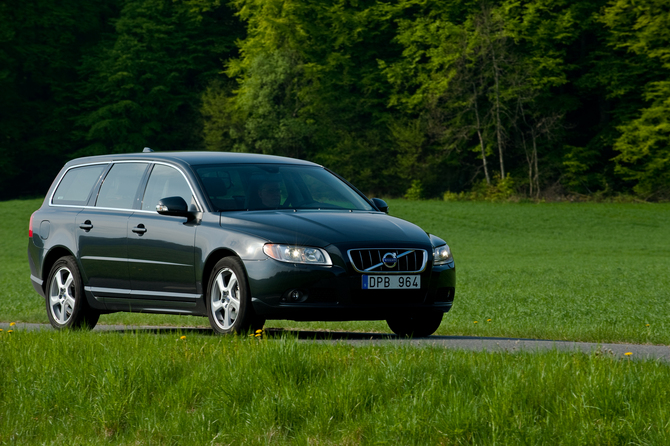 Volvo V70 D5 Start/Stop Summum Volvo V70 D5 Start/Stop Summum