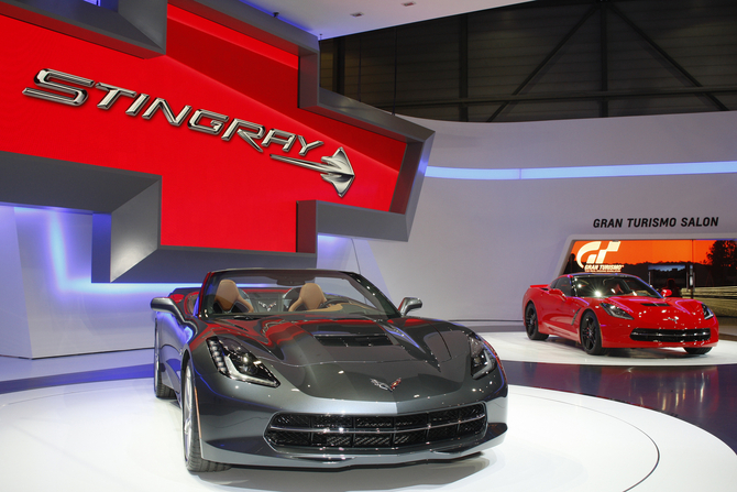 O Corvette foi eleito Carro do Ano O Corvette foi eleito Carro do Ano