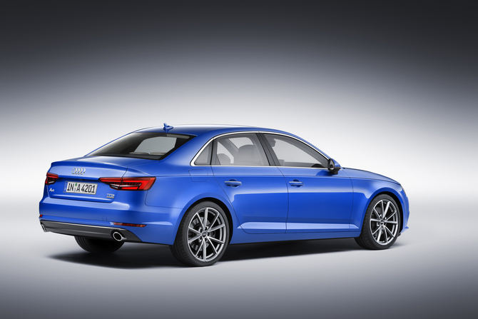 Audi A4 3.0 TDI quattro tiptronic Audi A4 3.0 TDI quattro tiptronic