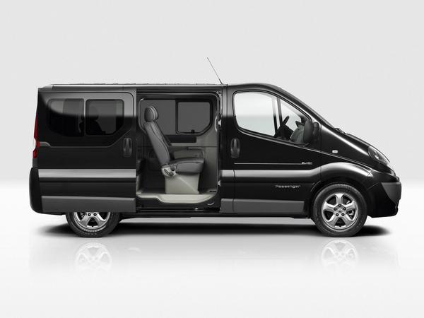 Renault Trafic Passenger Privilège Luxe 9L L1H1 1,0T 2.0 dCi 115cv Renault Trafic Passenger Privilège Luxe 9L L1H1 1,0T 2.0 dCi 115cv
