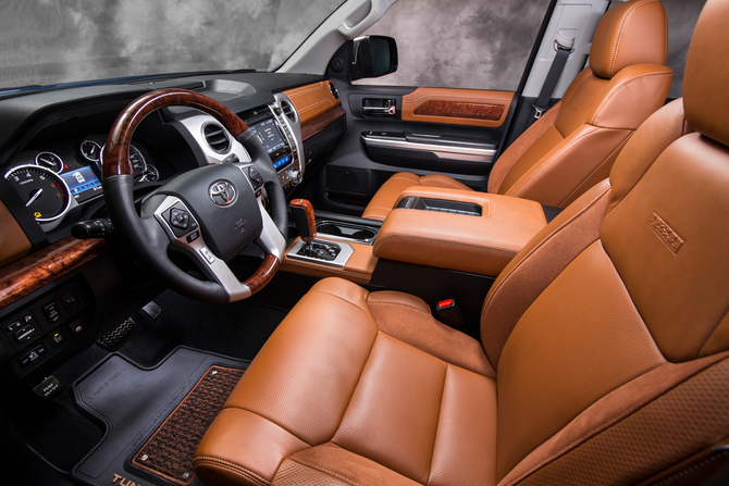 Toyota Tundra CrewMax 5.7 V8 1794 Edition Toyota Tundra CrewMax 5.7 V8 1794 Edition