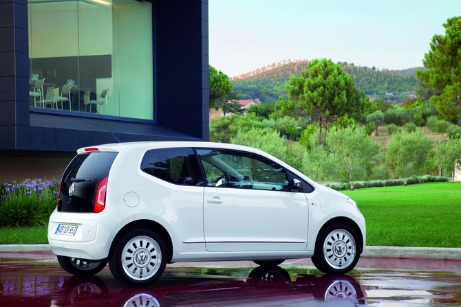 Volkswagen Up 1.0 high up! white Volkswagen Up 1.0 high up! white