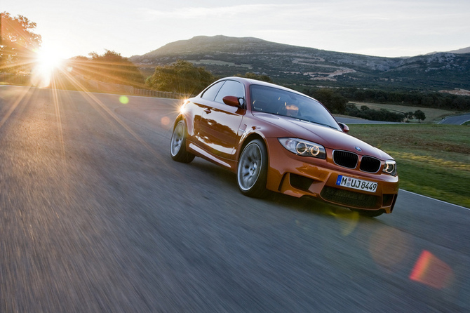 BMW 1M Coupé (2010) BMW 1M Coupé (2010)
