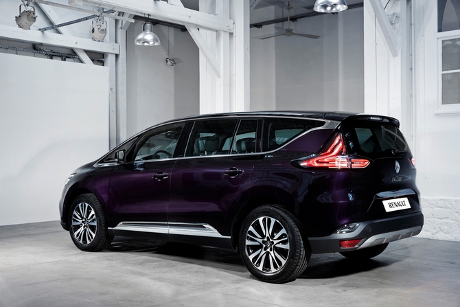Renault Espace Energy dCi Twin Turbo EDC Initiale Paris Renault Espace Energy dCi Twin Turbo EDC Initiale Paris