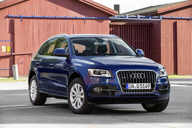 Audi Q5 2.0 TFSI quattro tiptronic Audi Q5 2.0 TFSI quattro tiptronic