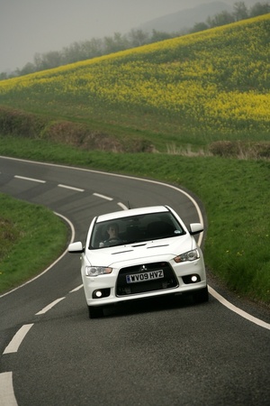 Mitsubishi Lancer SB 2.0 T/C Ralliart + Mitsubishi Lancer SB 2.0 T/C Ralliart +