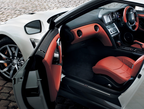Interior do novo Nissan GT-R Interior do novo Nissan GT-R