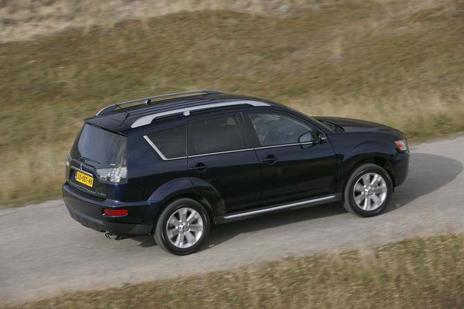 Mitsubishi Outlander Gen.2 Mitsubishi Outlander Gen.2