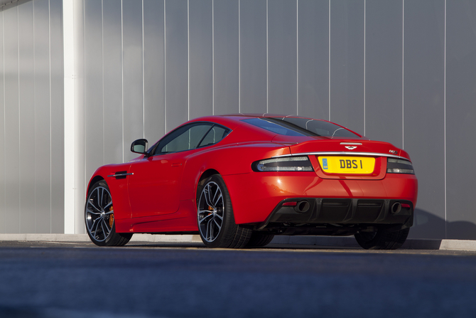 Aston Martin DBS Carbon Edition Touchtronic 2 Aston Martin DBS Carbon Edition Touchtronic 2