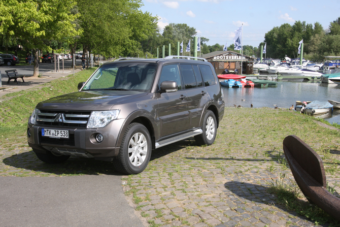Mitsubishi Pajero Gen.4 Mitsubishi Pajero Gen.4