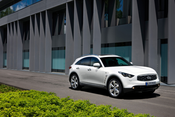 Infiniti FX30d AWD GT Premium Infiniti FX30d AWD GT Premium