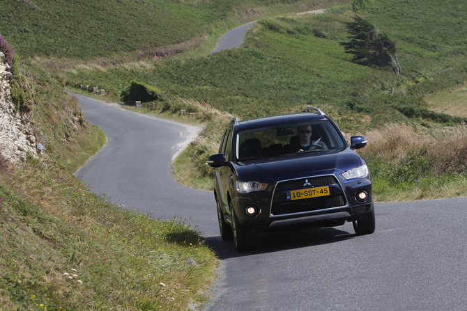 Mitsubishi Outlander Gen.2 Mitsubishi Outlander Gen.2