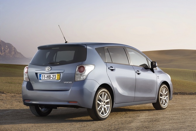 Toyota Verso 2.0 D-4D 125 Sol Toyota Verso 2.0 D-4D 125 Sol