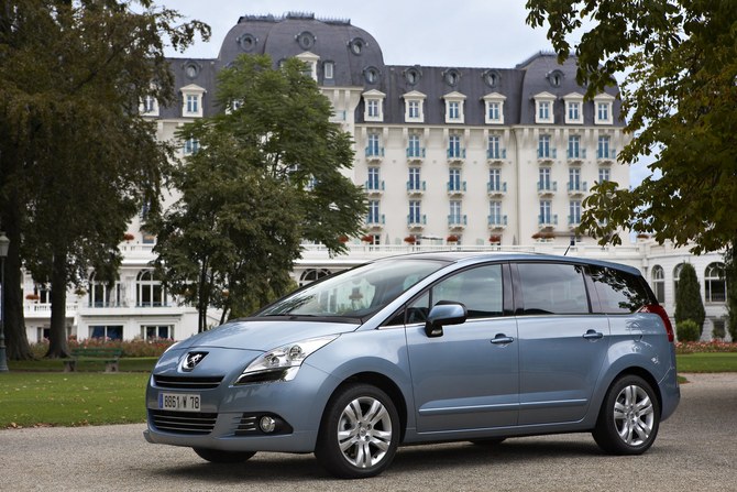 Peugeot 5008 Executive 1.6 HDi FAP CMP6 Peugeot 5008 Executive 1.6 HDi FAP CMP6