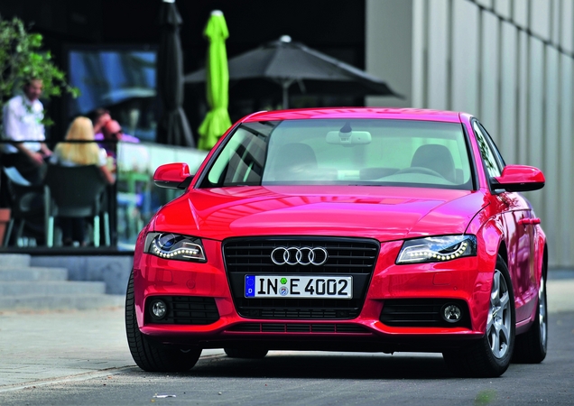Audi A4 2.0 TDI 170hp S Edition FPD Audi A4 2.0 TDI 170hp S Edition FPD