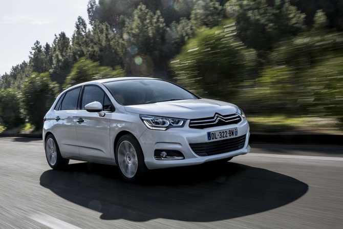 Citroën C4 1.6 e-HDi Shine Citroën C4 1.6 e-HDi Shine