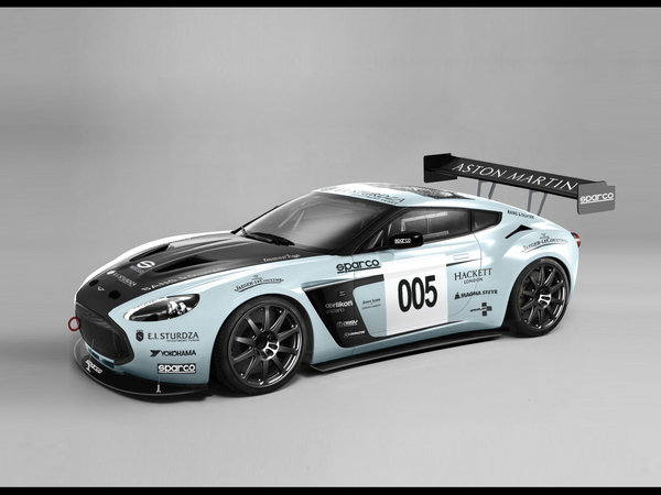 Aston Martin geht mit zwei V12 Zagatos an den Start, gefahren von Firmenmitarbeitern. Aston Martin geht mit zwei V12 Zagatos an den Start, gefahren von Firmenmitarbeitern.