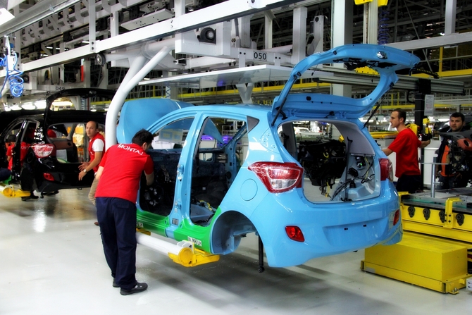 The new generation is larger and more spacious than before The new generation is larger and more spacious than before