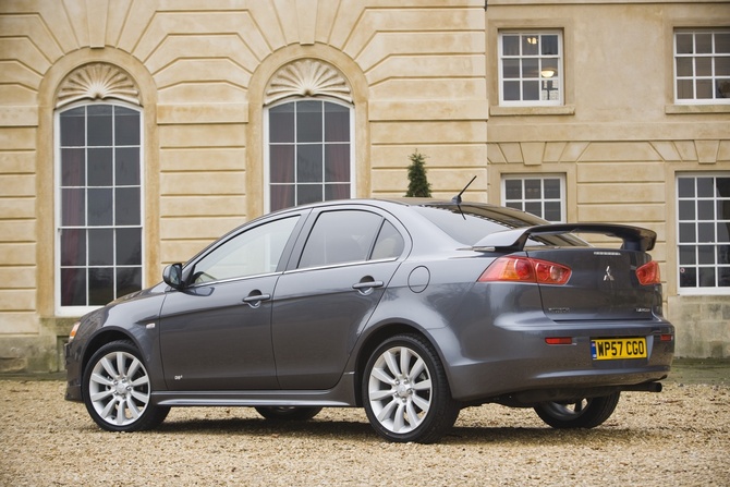 Mitsubishi Lancer 1.5 Invite JLL/AC/AL Mitsubishi Lancer 1.5 Invite JLL/AC/AL