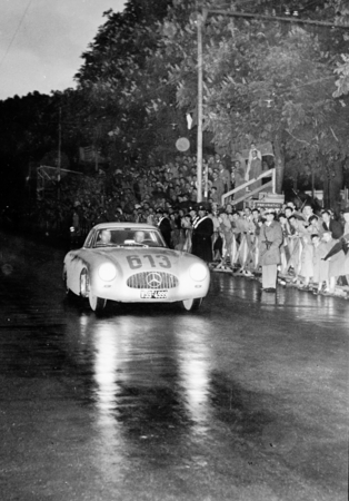 501 cars started the race in 1952 and 275 were able to finish 501 cars started the race in 1952 and 275 were able to finish