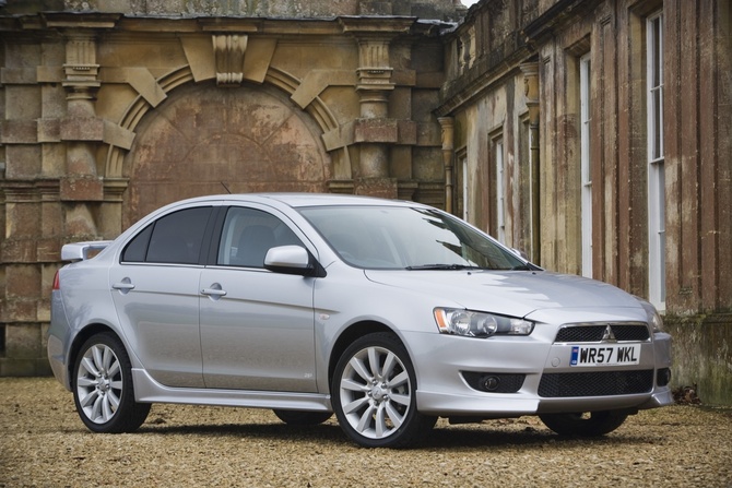 Mitsubishi Lancer 1.5 Invite JLL/AC/AL/CA Mitsubishi Lancer 1.5 Invite JLL/AC/AL/CA