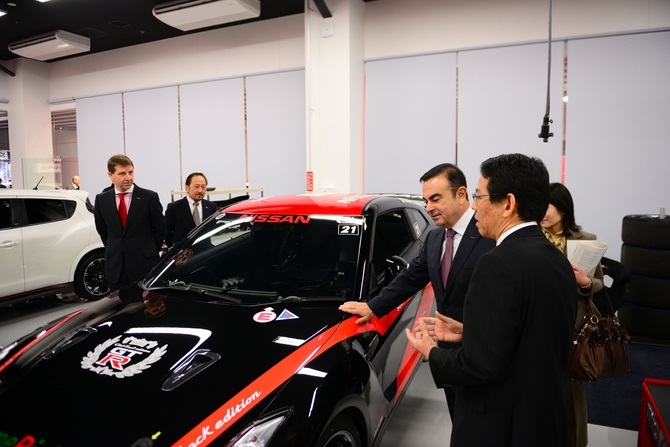 Carlos Gosh esteve presente na inauguração da nova fábrica da Nismo Carlos Gosh esteve presente na inauguração da nova fábrica da Nismo