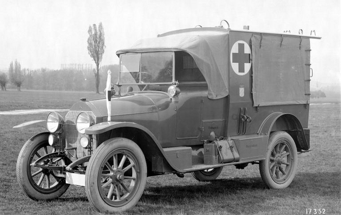 Daimler Krankenwagen UK 32 hp Daimler Krankenwagen UK 32 hp