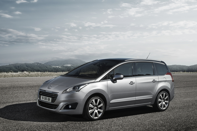Peugeot 5008 Access 1.6 BlueHDi Peugeot 5008 Access 1.6 BlueHDi