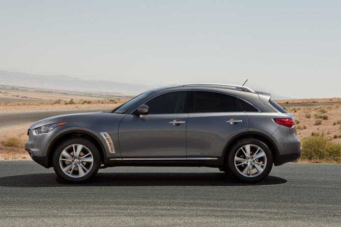 Refreshed Infiniti FX Gets New Front and New Package Refreshed Infiniti FX Gets New Front and New Package