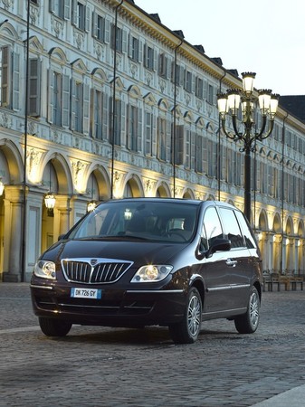 Lancia Phedra 2.2 JTD 16v 170cv Platino Lancia Phedra 2.2 JTD 16v 170cv Platino