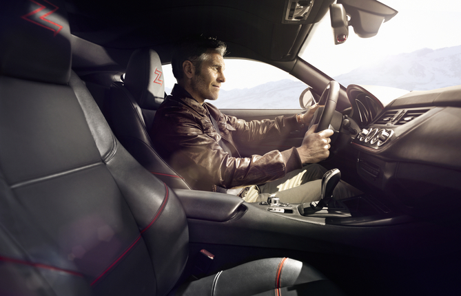 Das Interieur ist etwas plüscig, aber sportlich, mit dem Zagato-Logo auf den Kopflehnen. Das Interieur ist etwas plüscig, aber sportlich, mit dem Zagato-Logo auf den Kopflehnen.