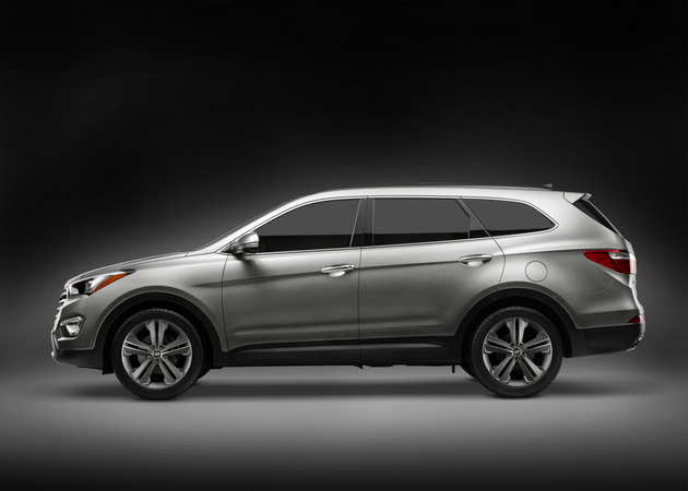 Hyundai Offering the Santa Fe in Short and Long Wheelbase Versions Hyundai Offering the Santa Fe in Short and Long Wheelbase Versions