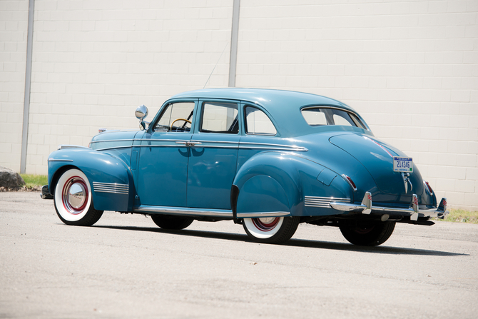 Studebaker Commander DeLux-Tone Sedan Studebaker Commander DeLux-Tone Sedan