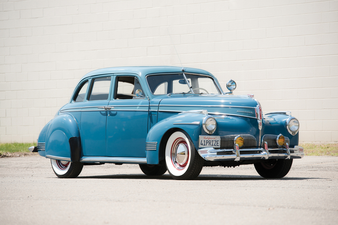 Studebaker Commander DeLux-Tone Sedan Studebaker Commander DeLux-Tone Sedan