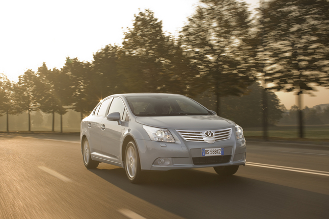Toyota Avensis SD 2.2 D-4D 150 A/T Luxury Toyota Avensis SD 2.2 D-4D 150 A/T Luxury