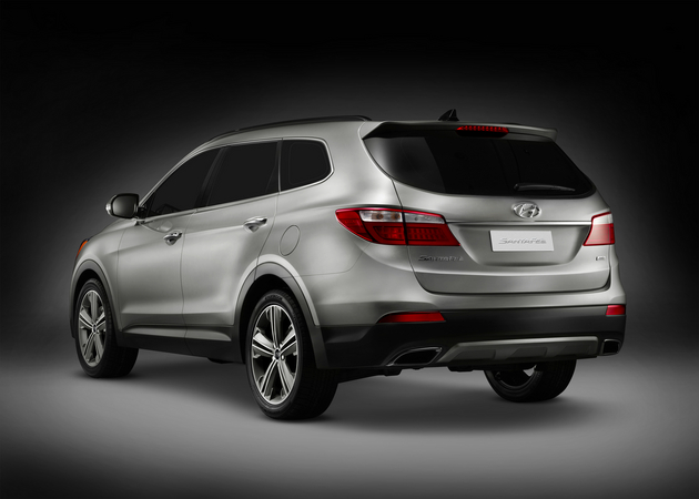 Hyundai Offering the Santa Fe in Short and Long Wheelbase Versions Hyundai Offering the Santa Fe in Short and Long Wheelbase Versions