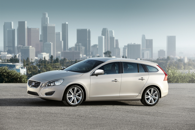 Volvo V60 1.6 T4 SE Lux Premium Volvo V60 1.6 T4 SE Lux Premium