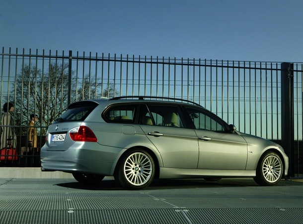 BMW 320d Touring Automatic BMW 320d Touring Automatic