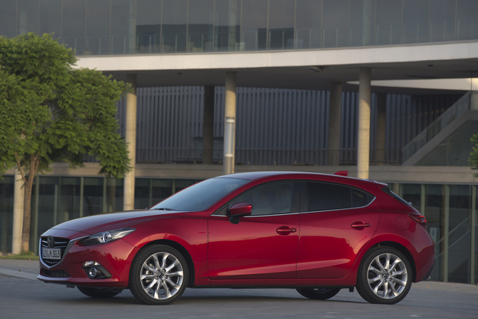 Mazda 3 HB 1.5 SKYACTIV-D Excellence Navi Mazda 3 HB 1.5 SKYACTIV-D Excellence Navi
